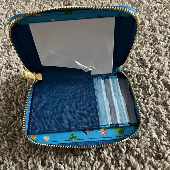 Moana loungefly Wallet - Picture 3 of 3
